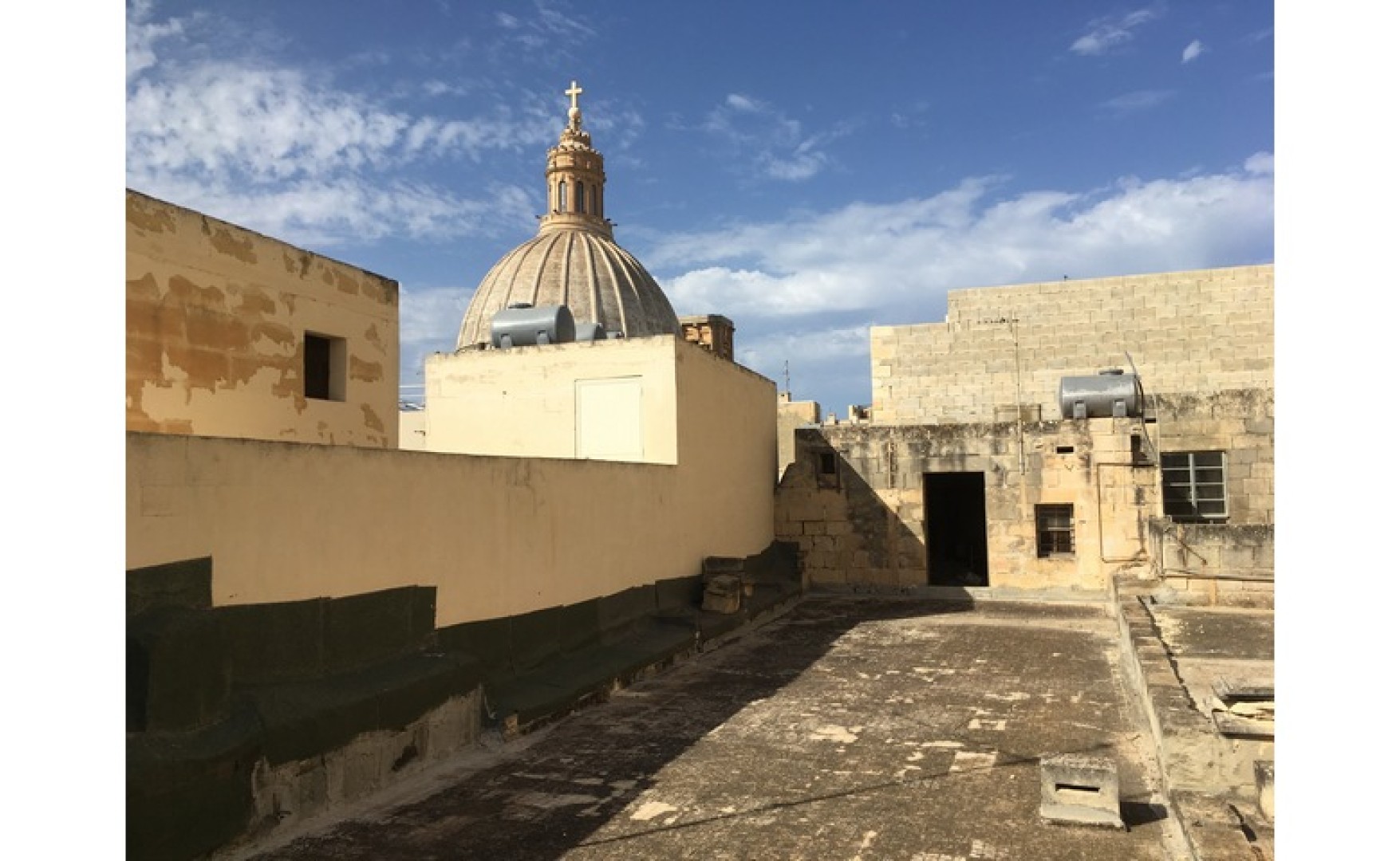 Block of Apartments with a Roof Terrace