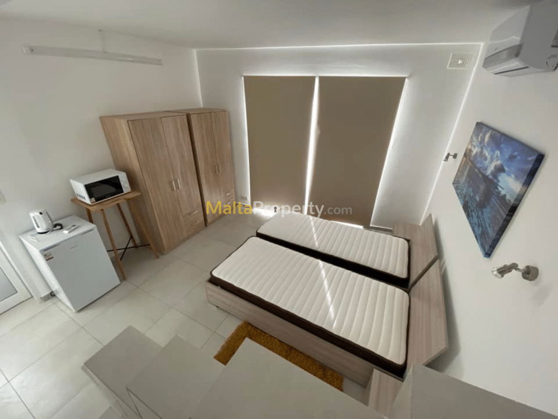 Malta estate agents: Santa Venera - Fully Furnished 2 Bedroom Duplex Penthouse with air space included