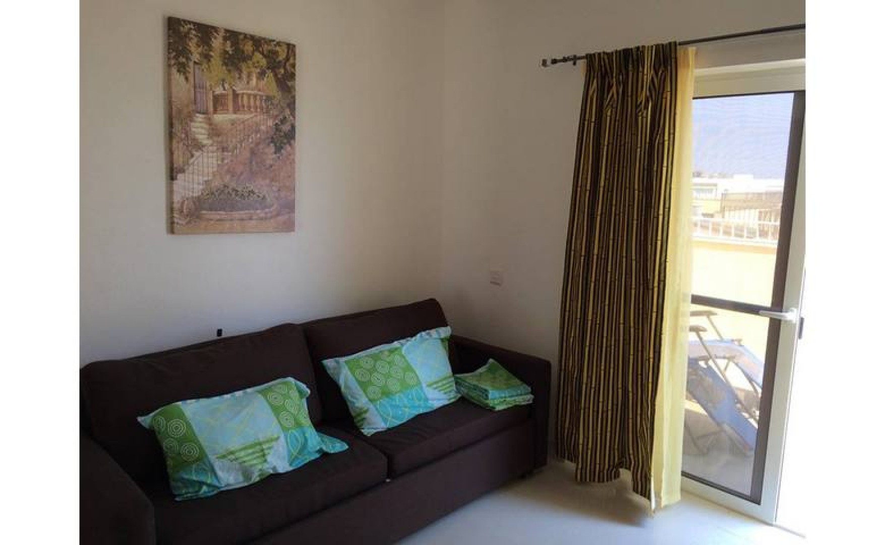 Modern 3-Bedroom Maisonette in Ghajnsielem with Scenic Views