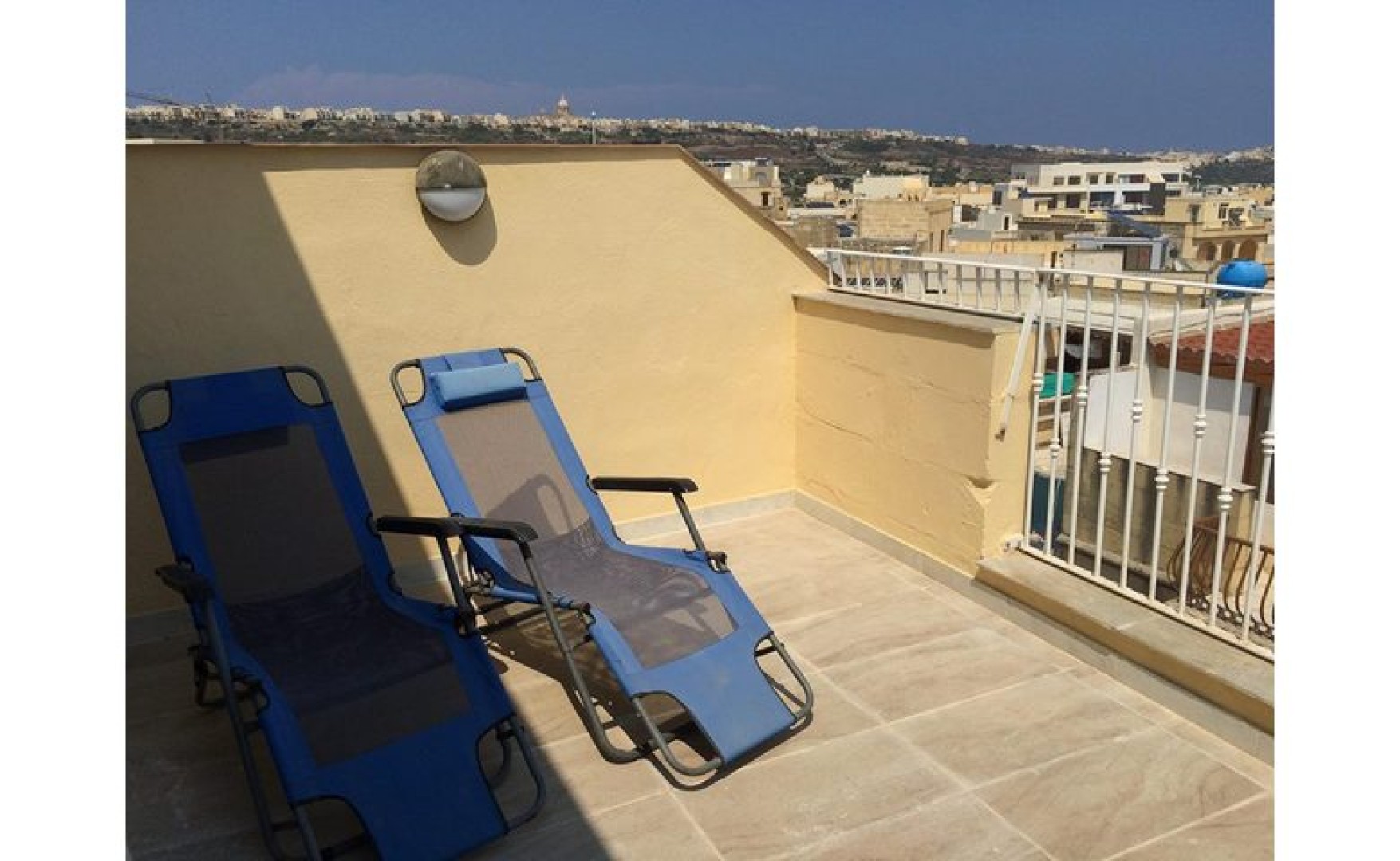 Modern 3-Bedroom Maisonette in Ghajnsielem with Scenic Views