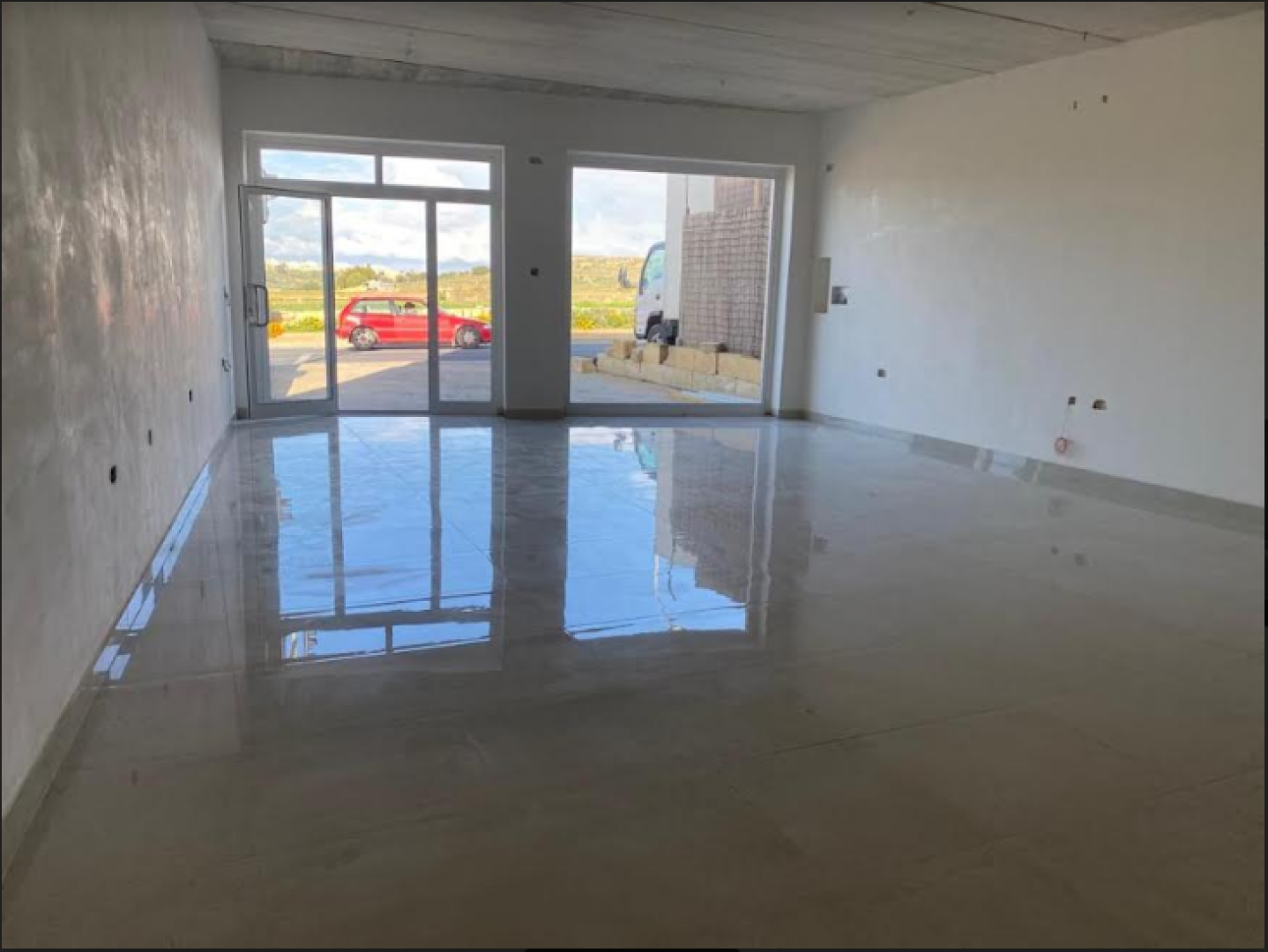 Ground Floor Office/Shop