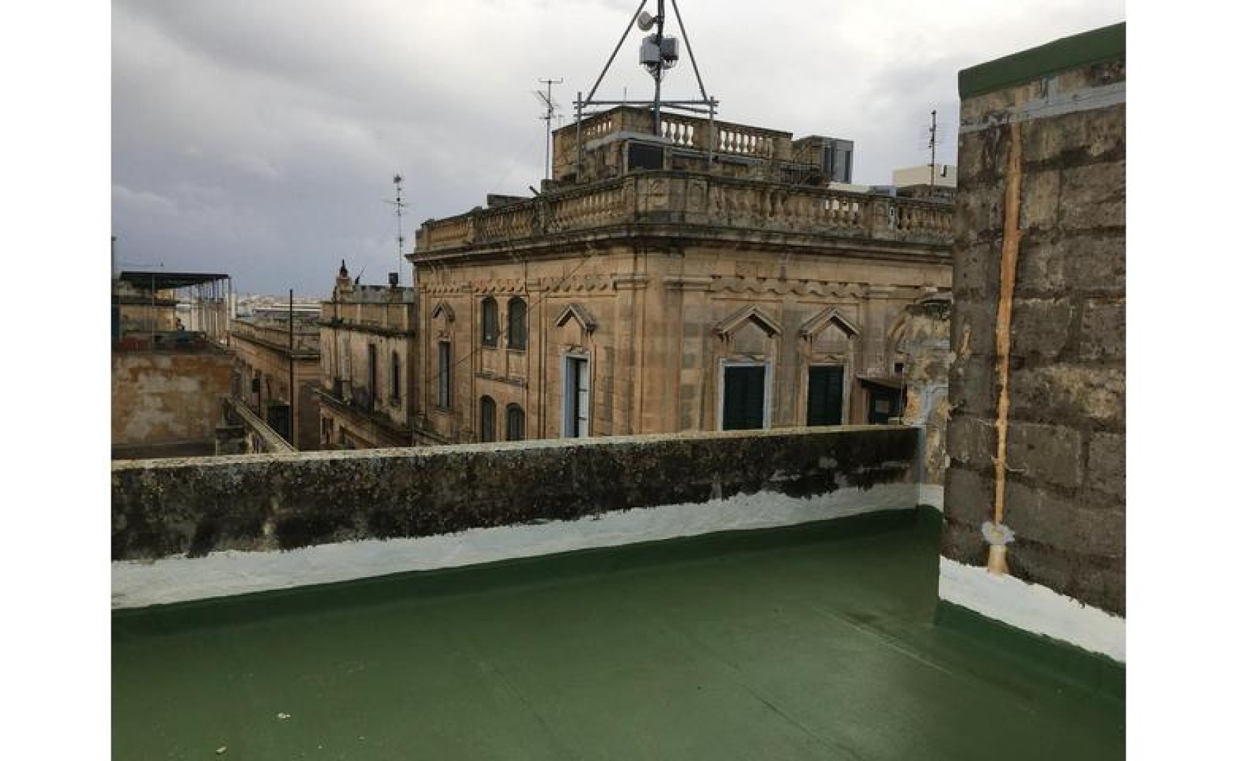 House with a Roof Terrace