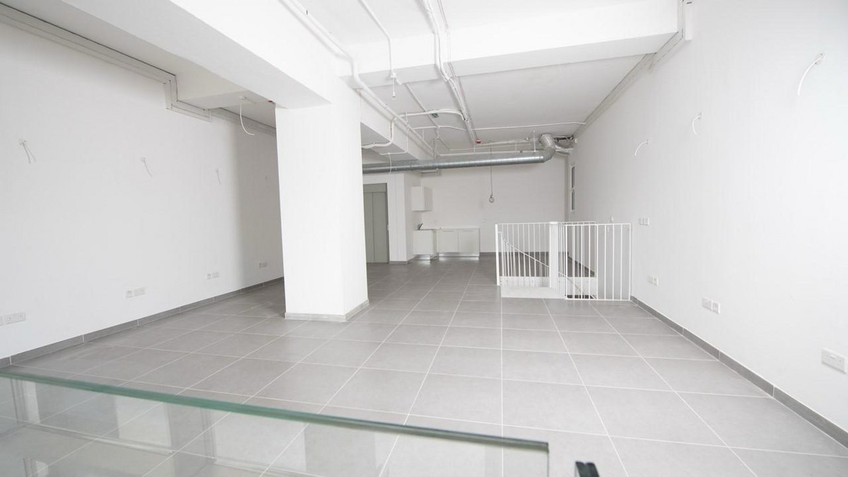 Ground Floor Seafront Shop