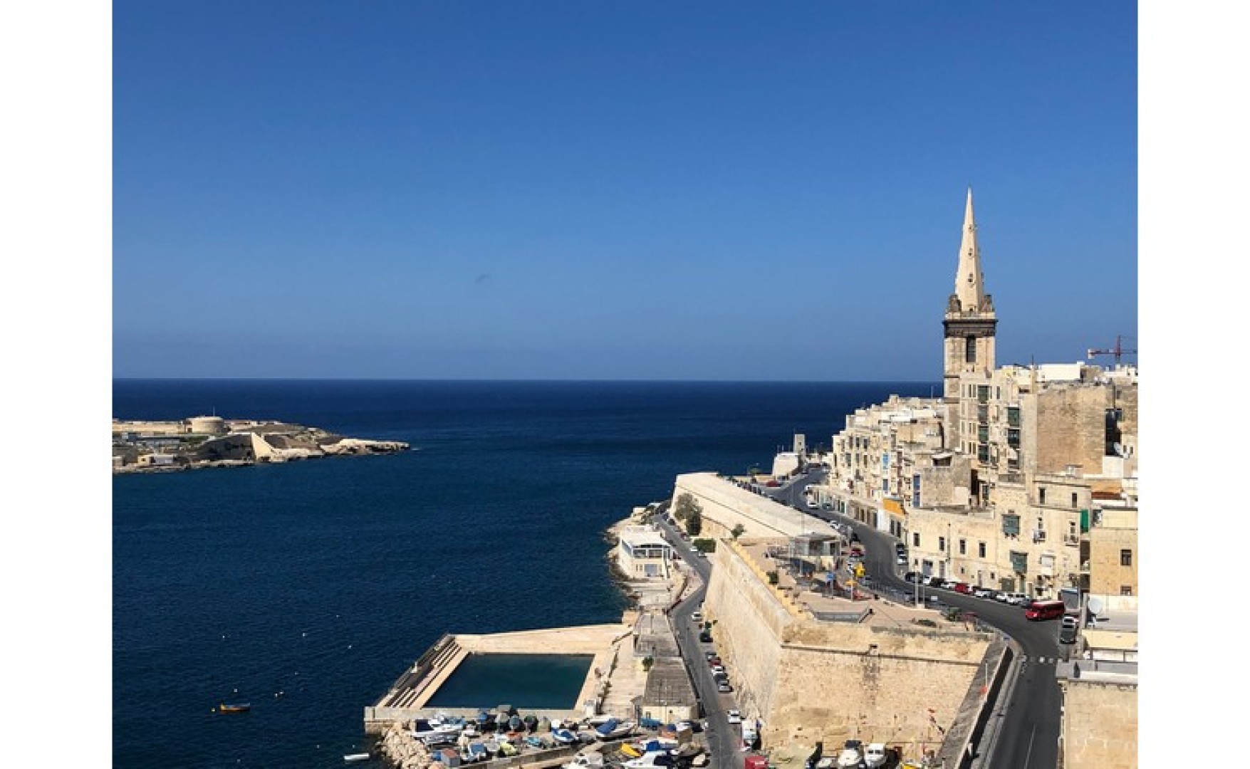 Office Space with a Roof Terrace