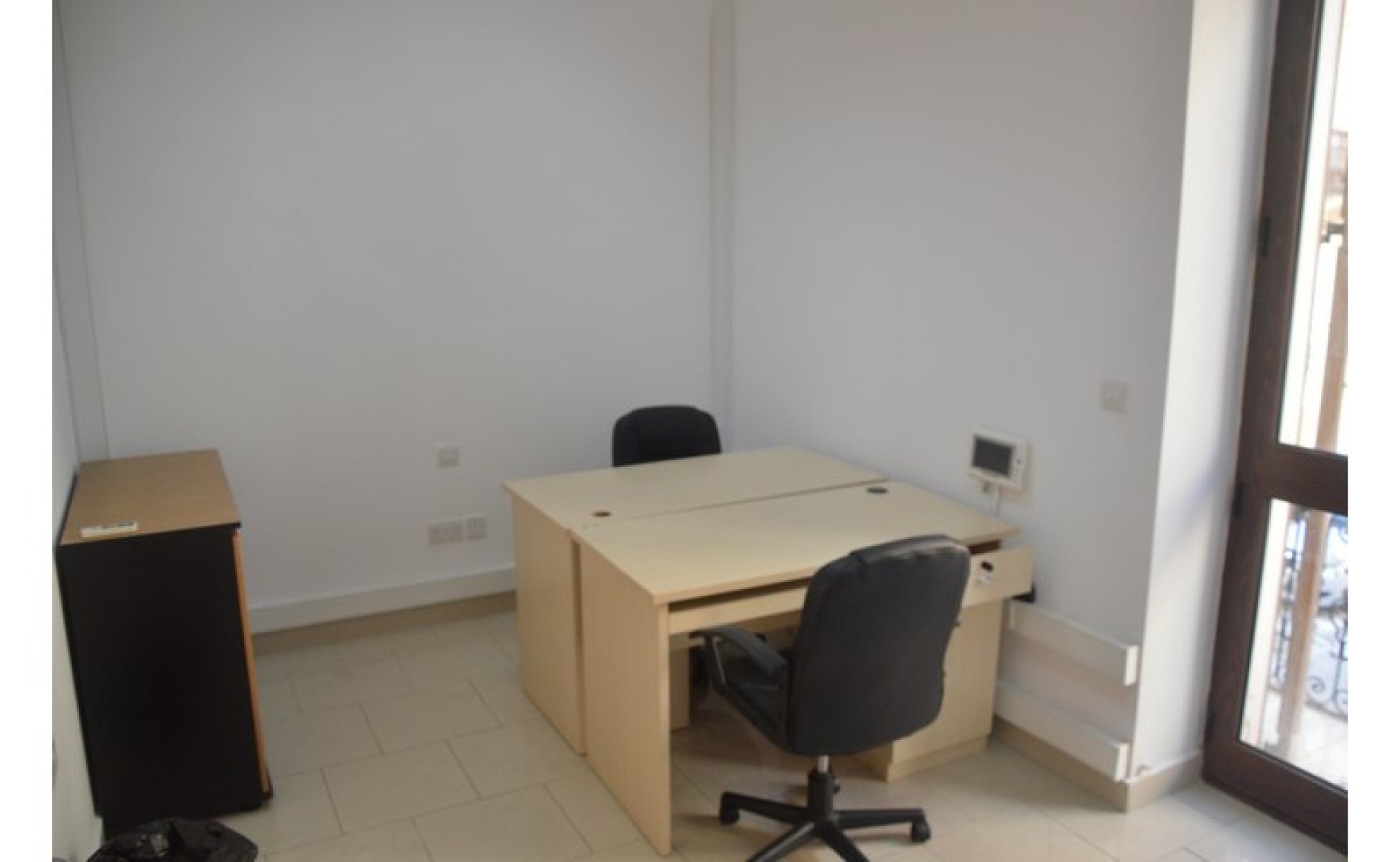 Office with a Roof Terrace