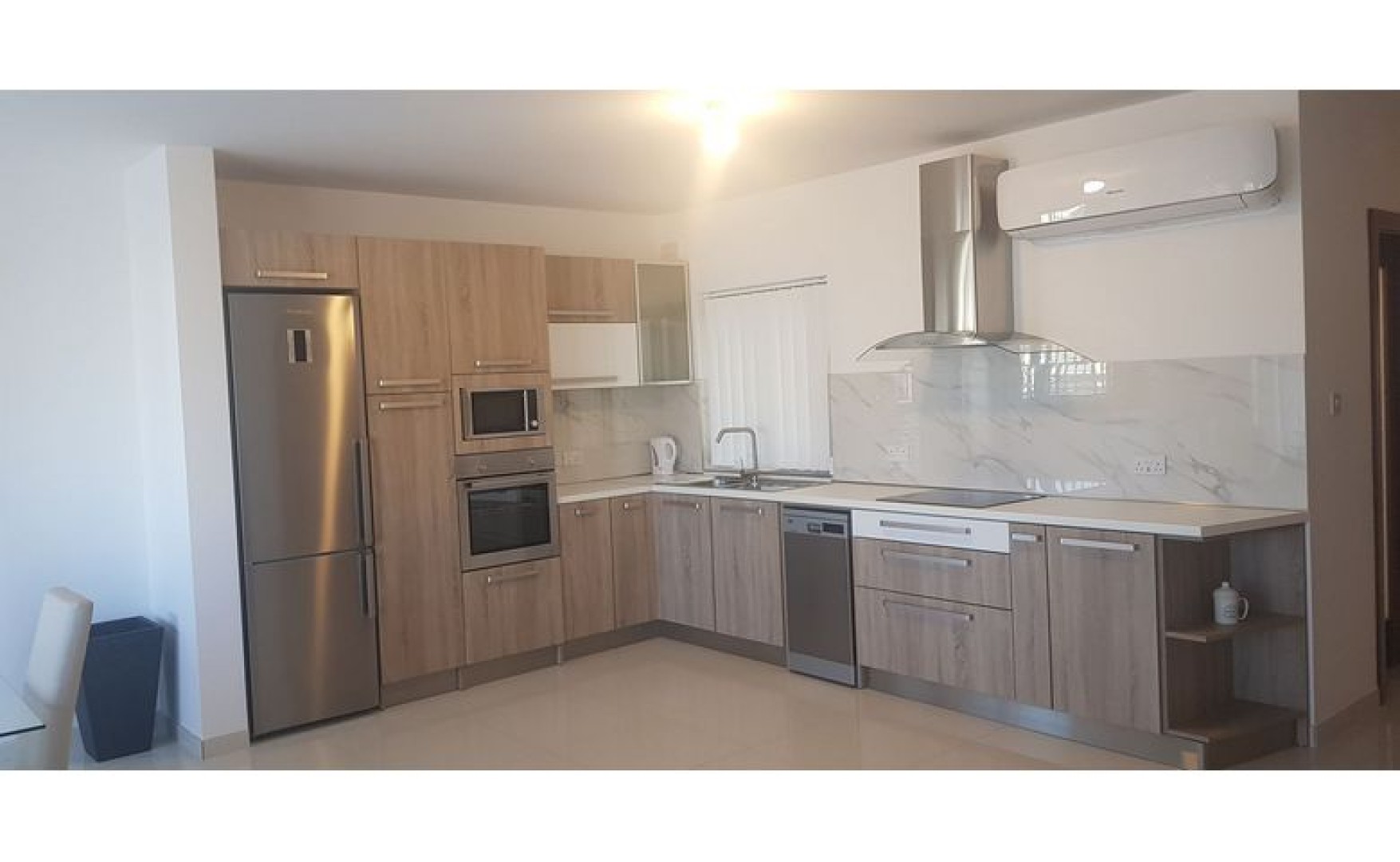 Modern Apartment with Views