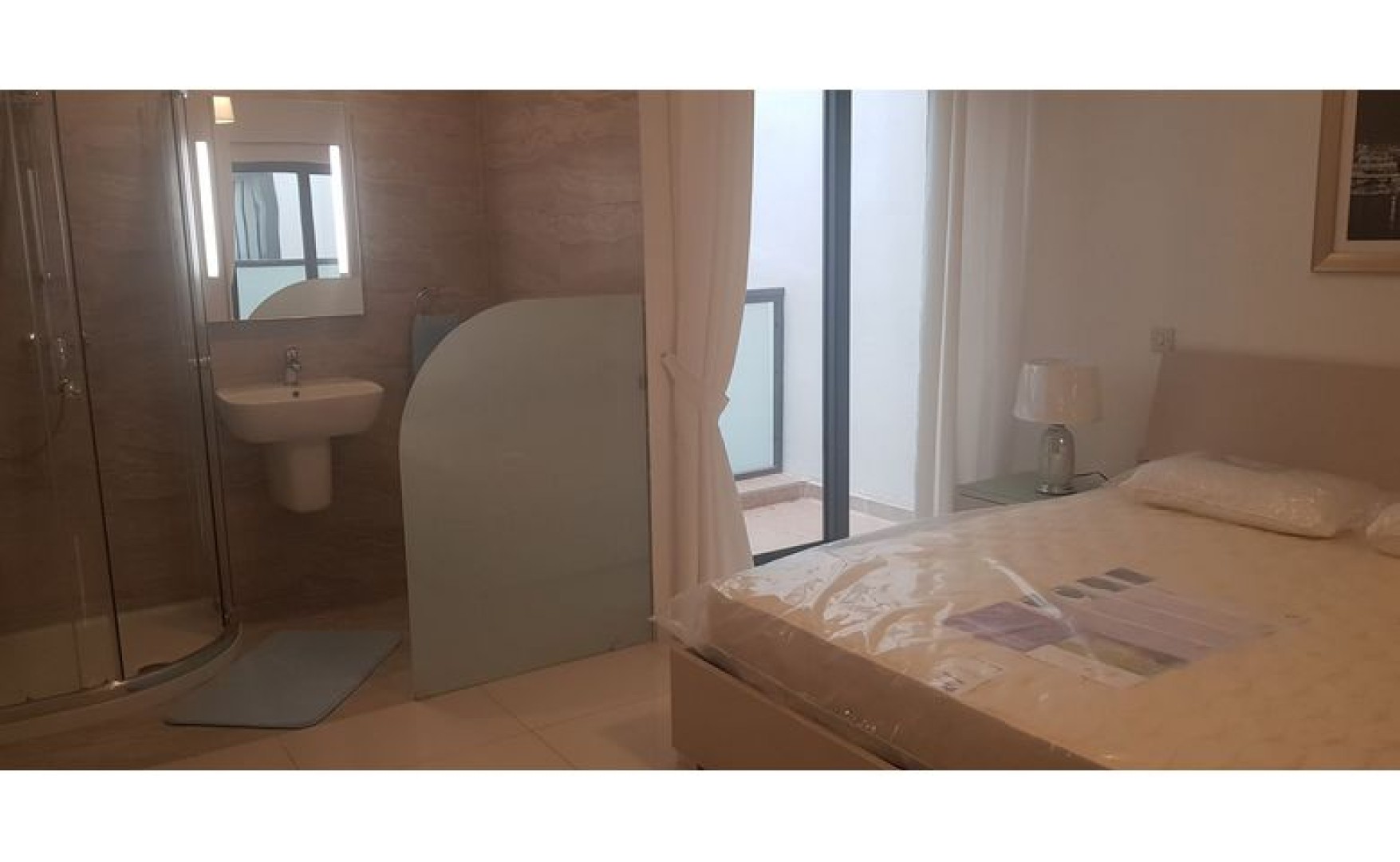 Modern Apartment with Views