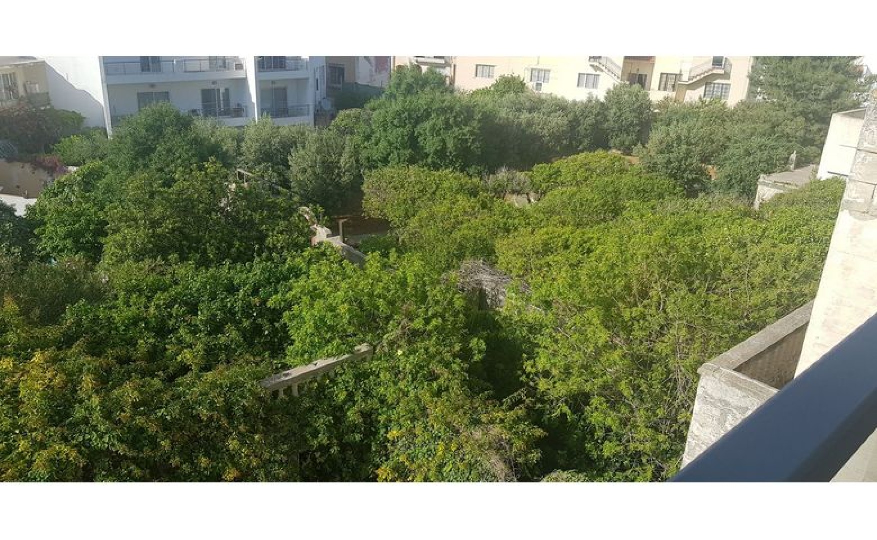 Modern Apartment with Views