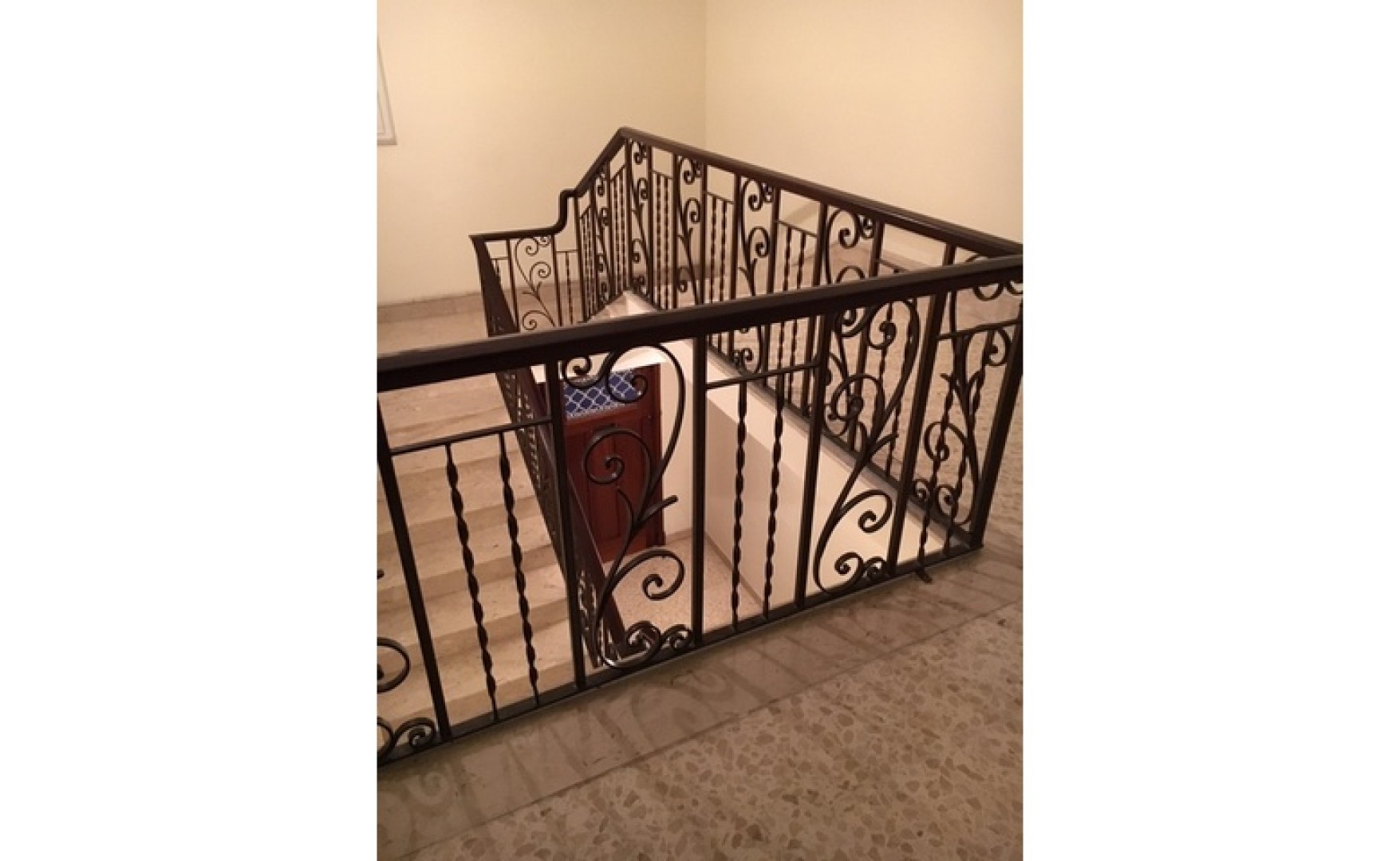 Maisonette with 2 Car Garage