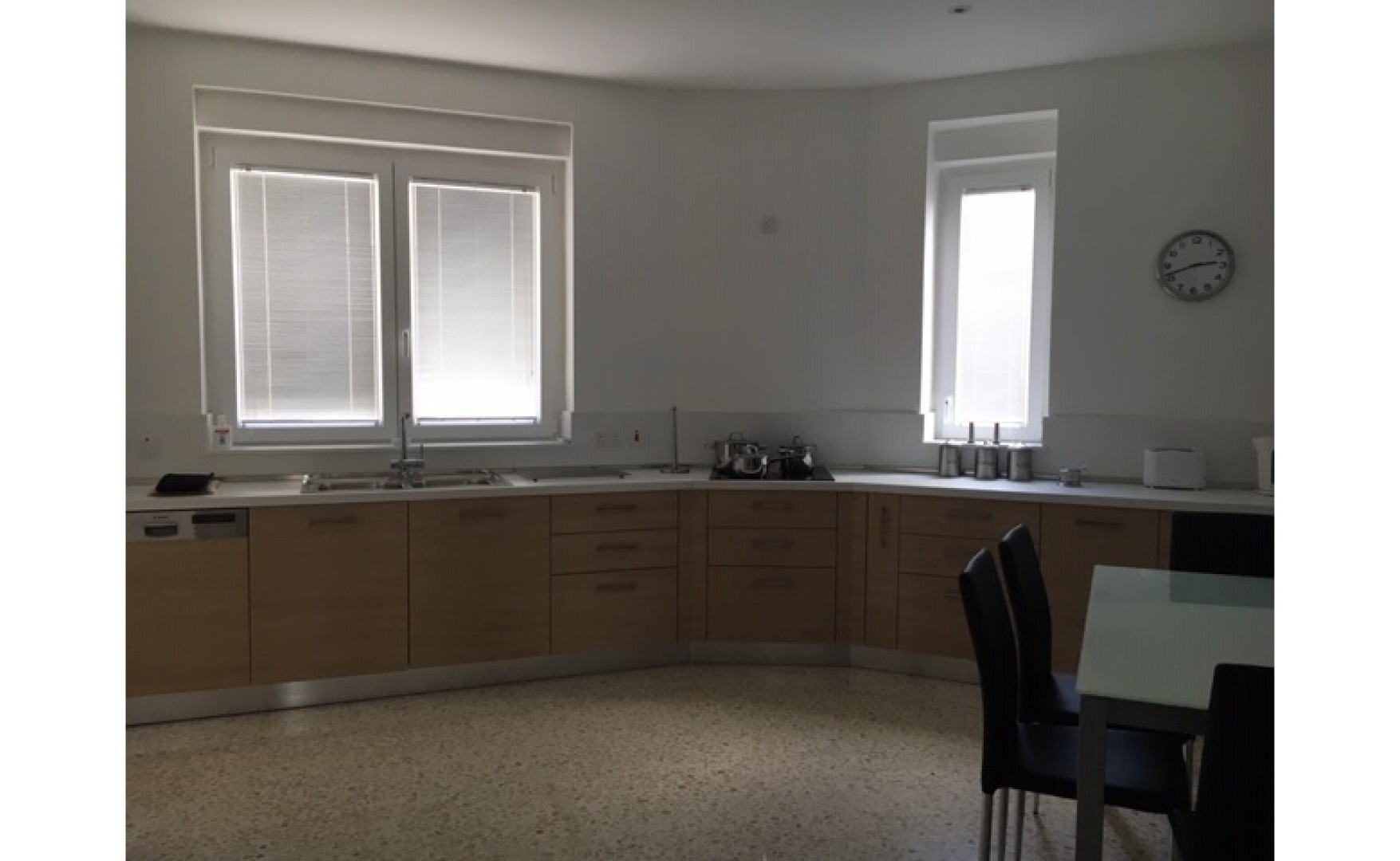 Maisonette with 2 Car Garage