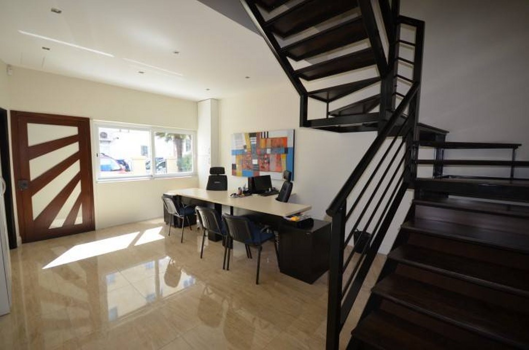 Furnished Office with a Roof Terrace