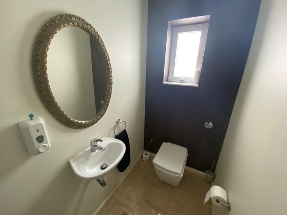 Furnished Office with a Roof Terrace