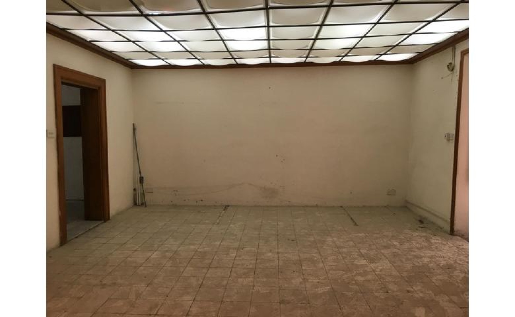 292 sqm commercial premises