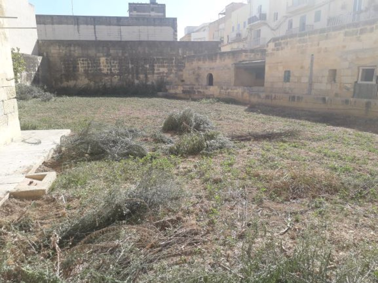 Farmhouse with a Garden