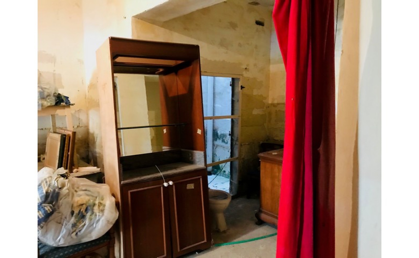 Real estate Malta: 60sqm garage / storage for rent in Bugibba