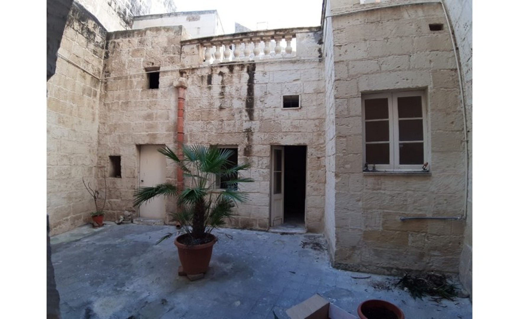 Palazzo with a Roof Terrace