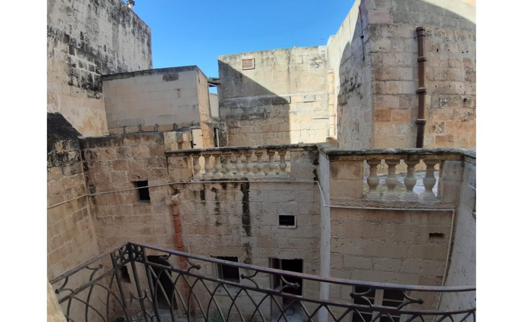 Palazzo with a Roof Terrace