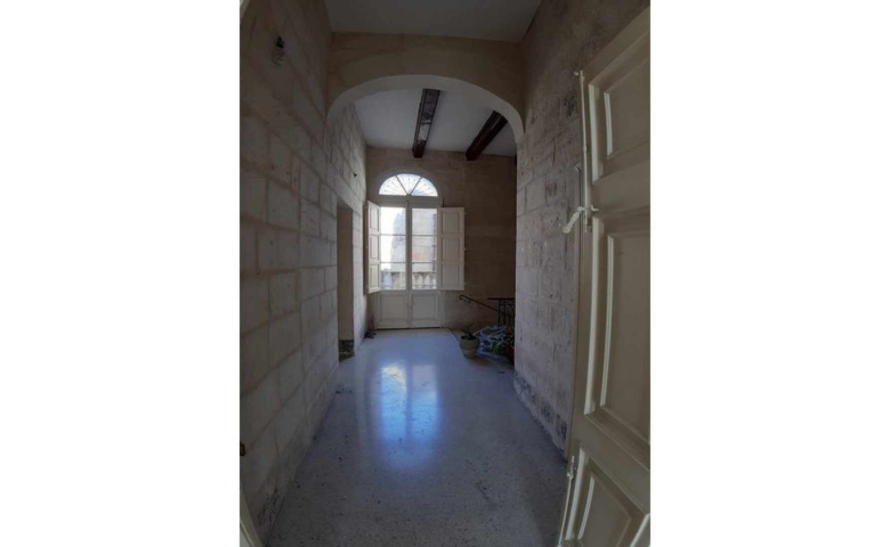 Palazzo with a Roof Terrace