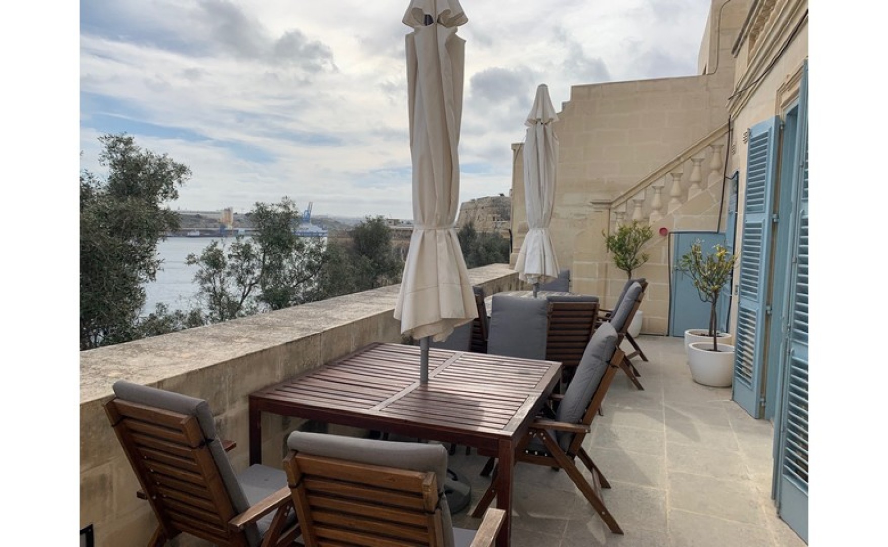 Maisonette with Seaviews