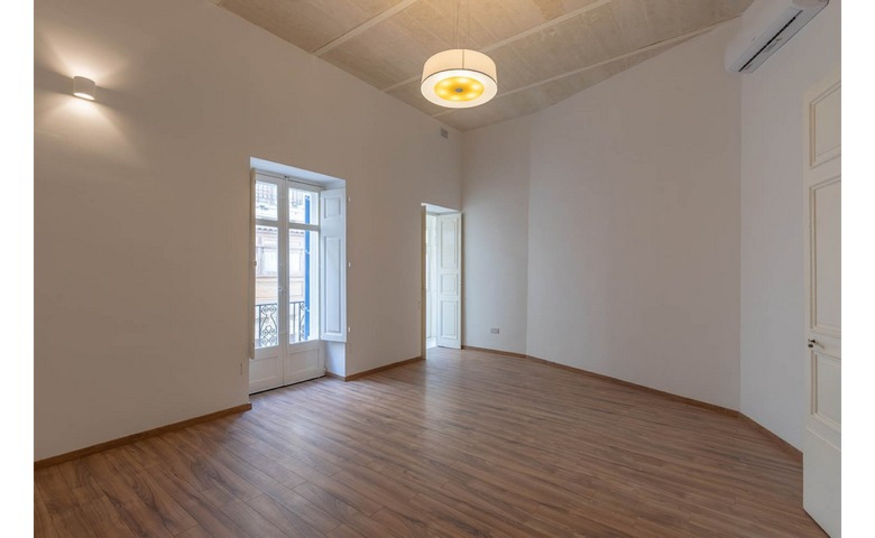 Office Space with a Roof Terrace