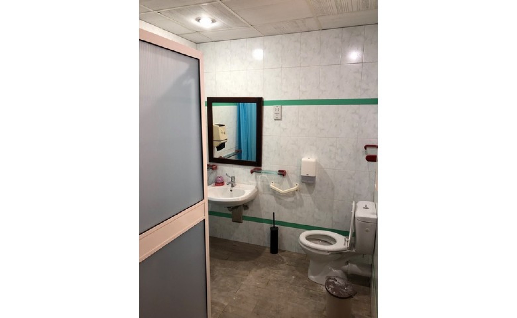 Hotel with a Roof Terrace