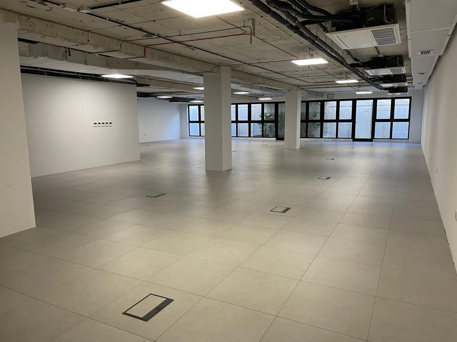 Business Centre with a Roof Terrace