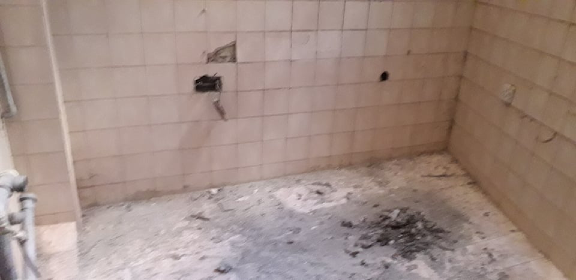 Malta real estate: Unconverted Shop in Hamrun for sale