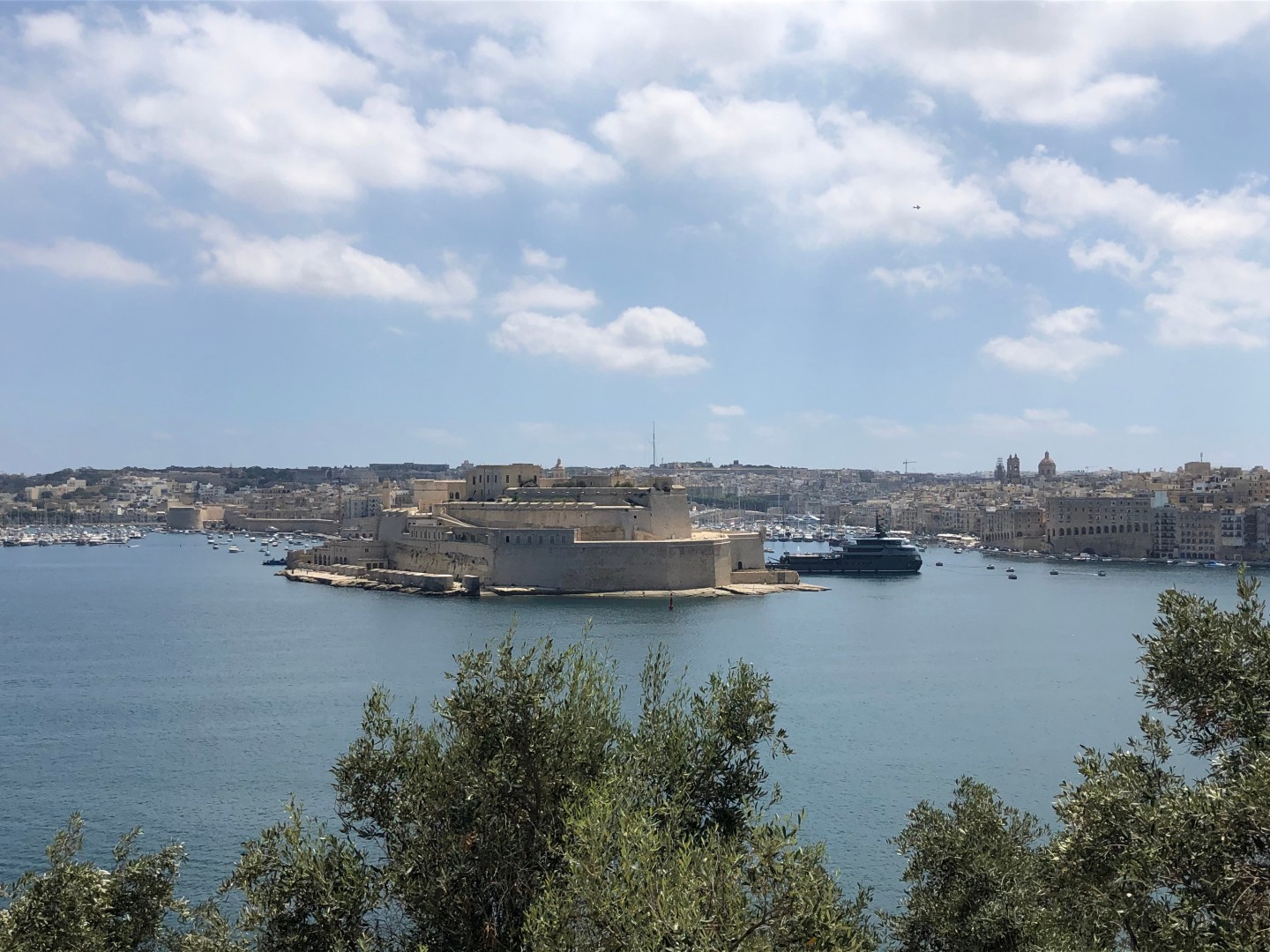 Penthouse with Views of The Grand Harbour