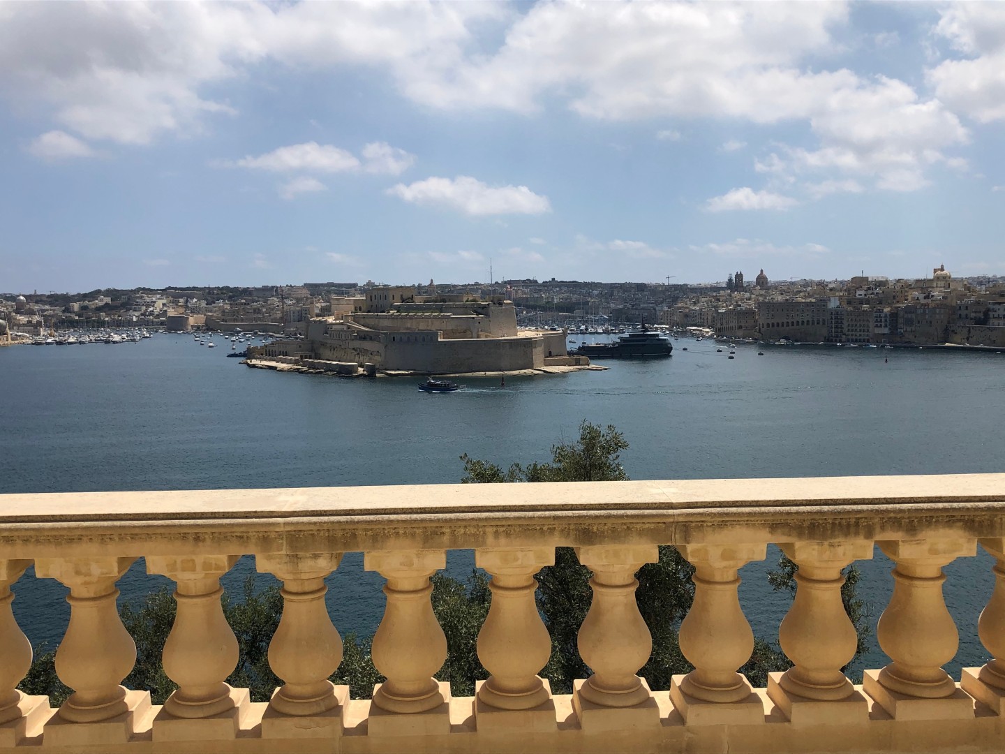 Penthouse with Views of The Grand Harbour