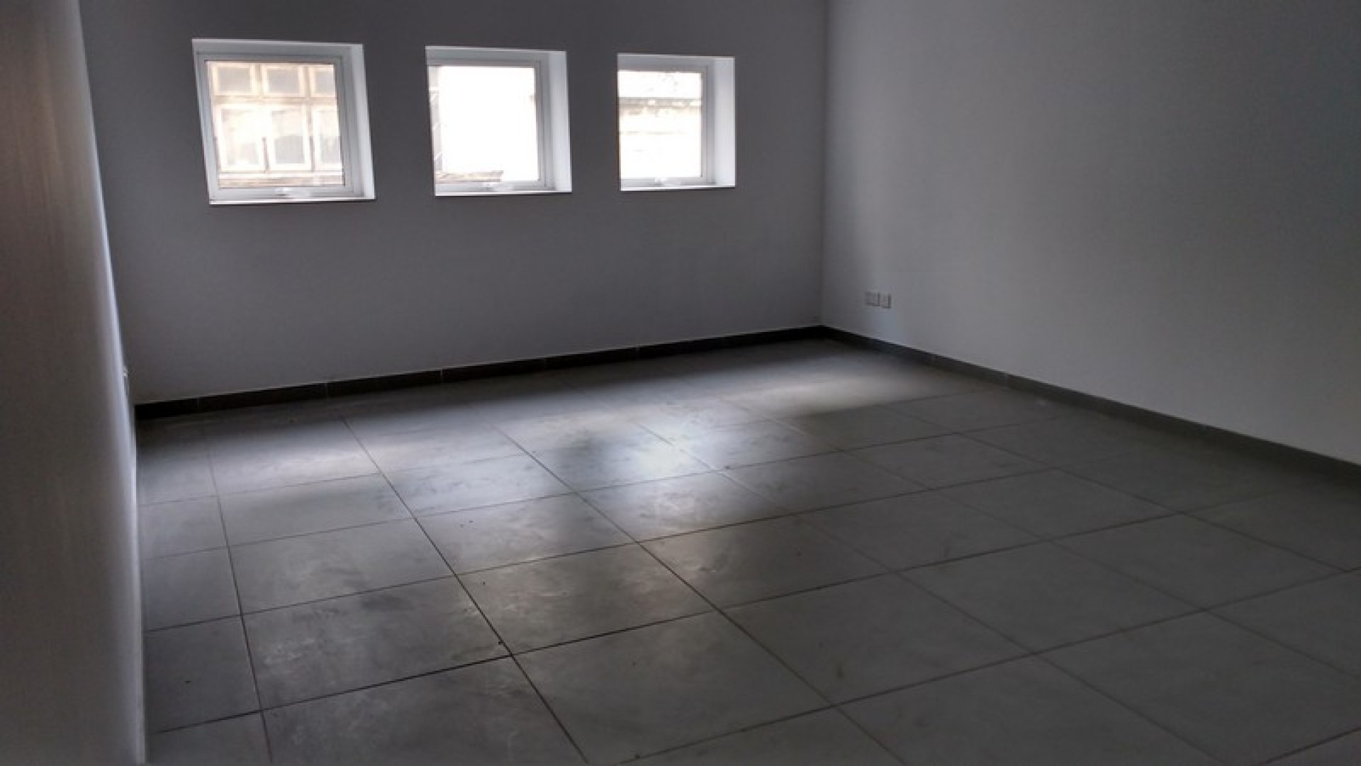 Nice Corner Office with ample light