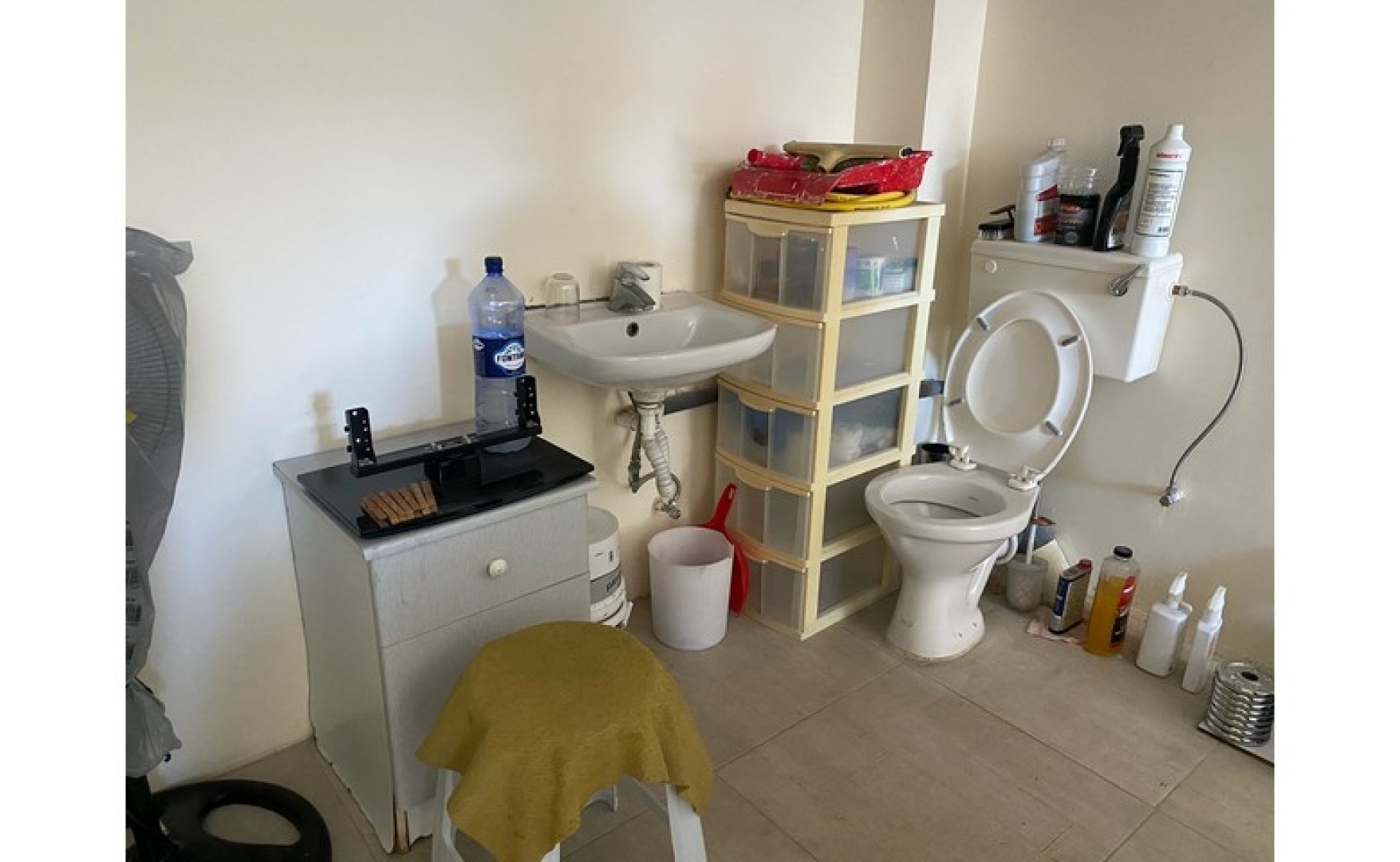 Real estate Malta: Qawra 1 car garage for rent