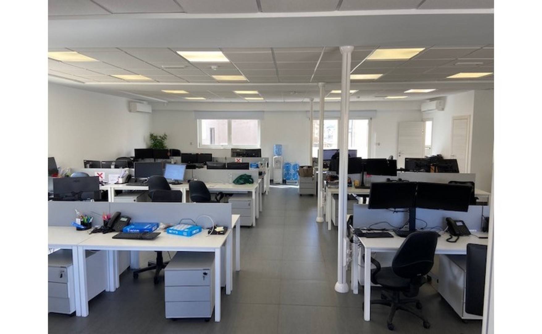 Penthouse Office with a Terrace