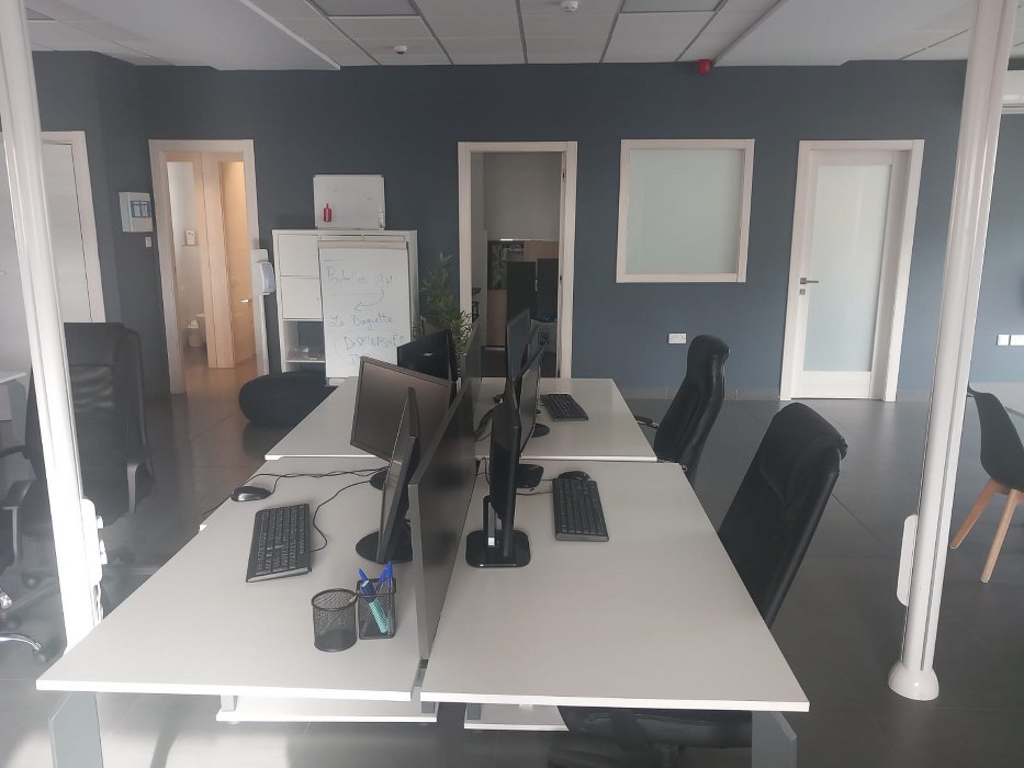 Penthouse Office with a Terrace