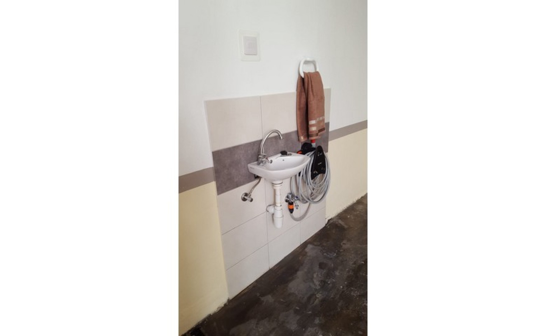 Estate Agents Malta: Garage for rent in San Gwann