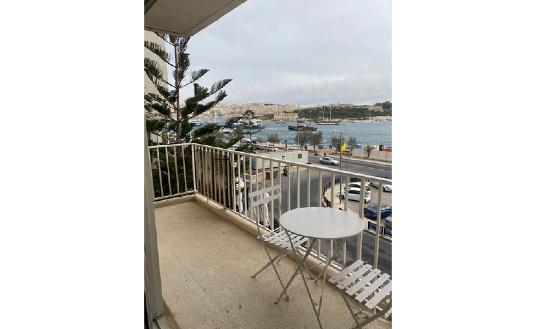 Apartment with Seaviews