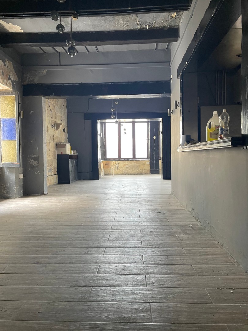 Restaurant with a Roof Terrace