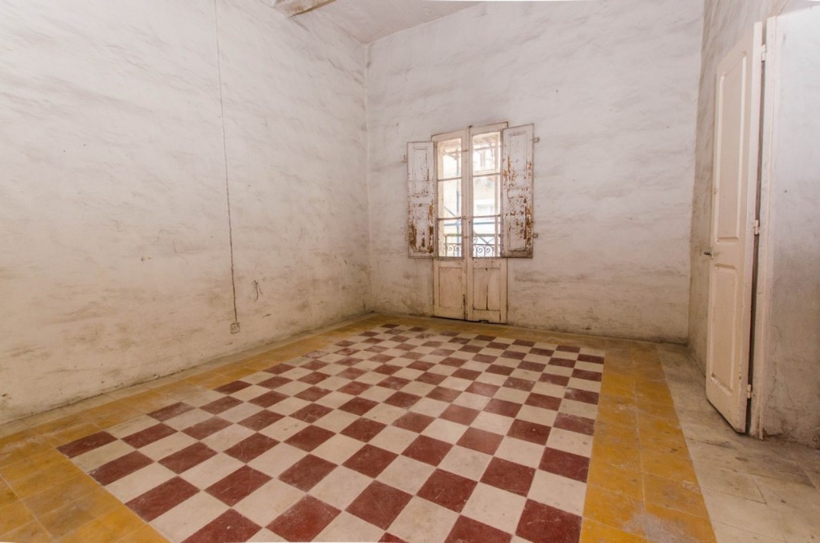 Residential Block  In Prime Location