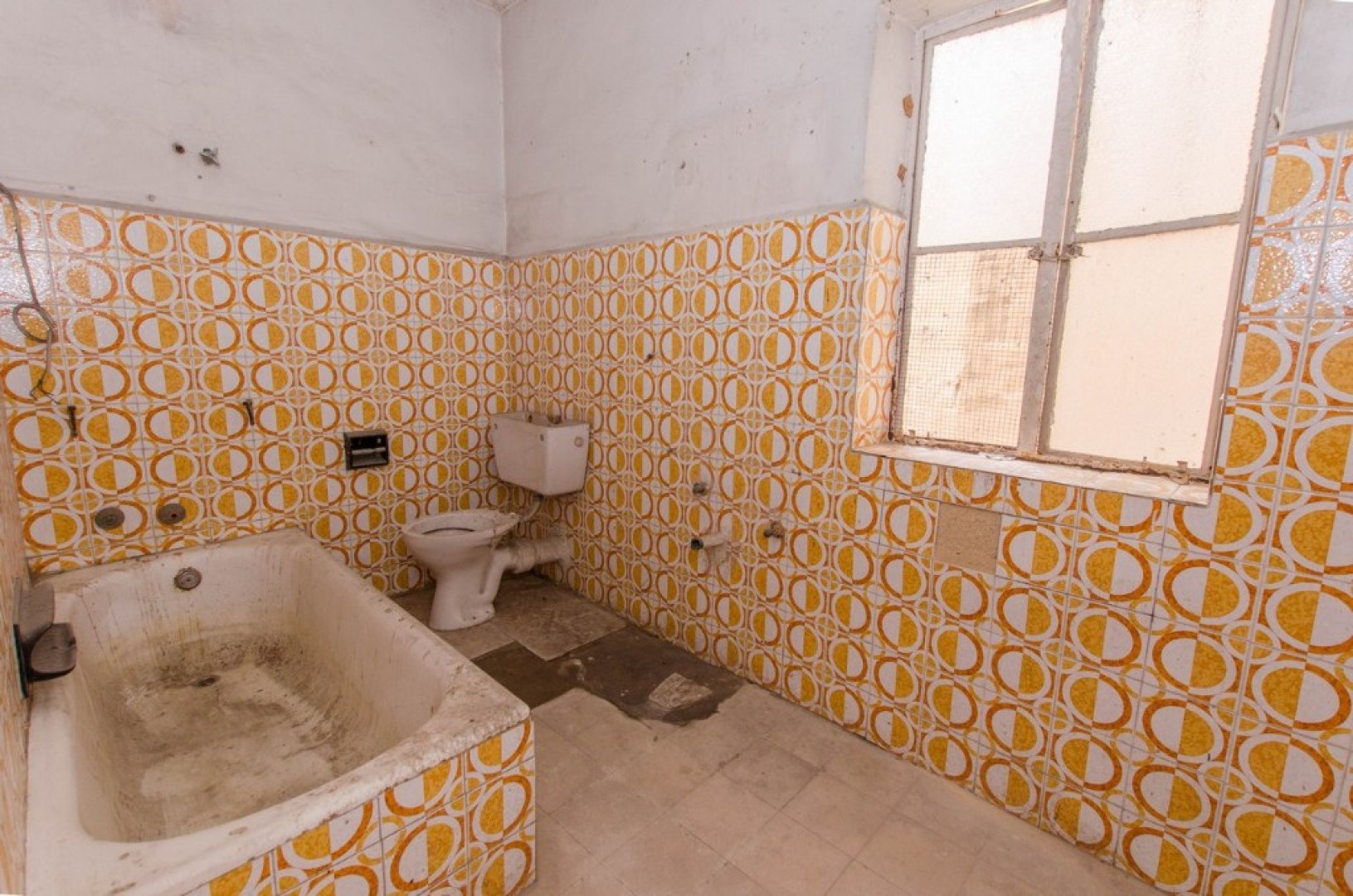 Residential Block  In Prime Location