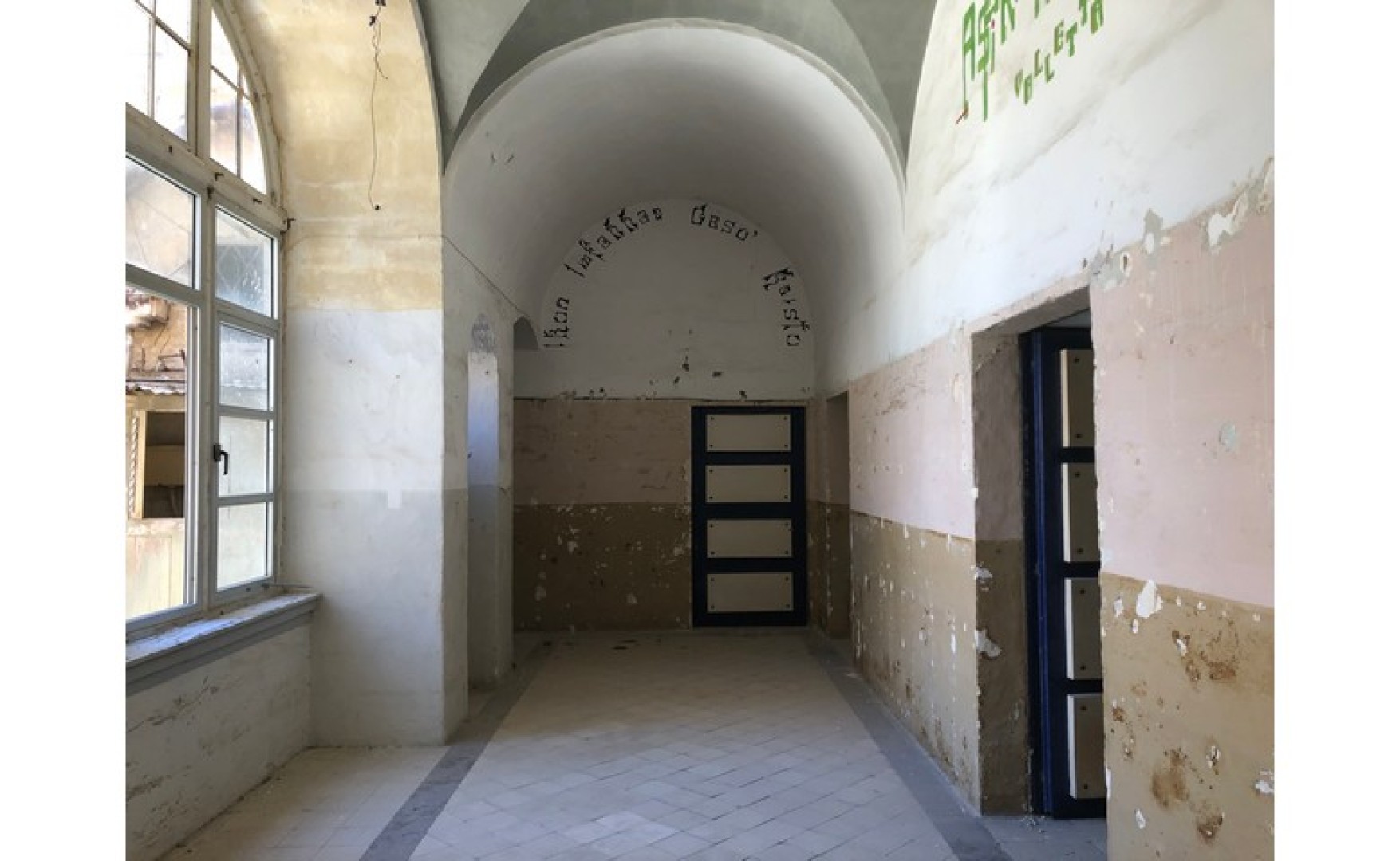 Palazzo with a Courtyard