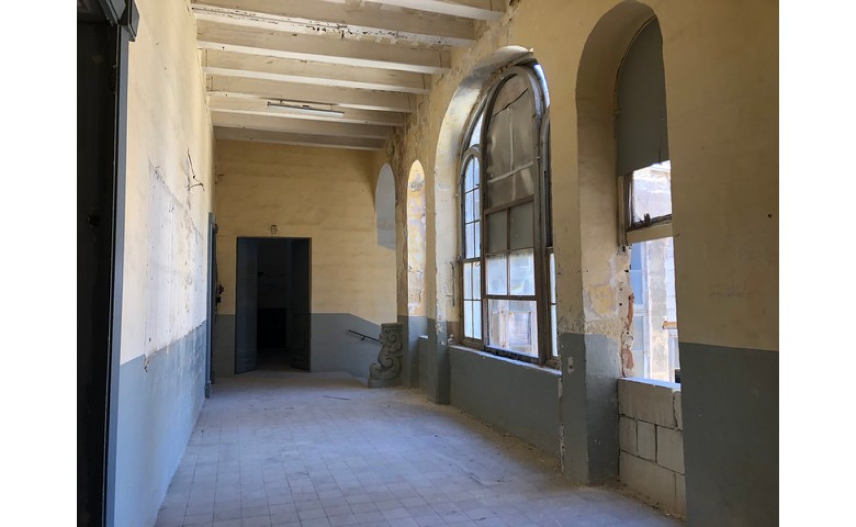 Palazzo with a Courtyard