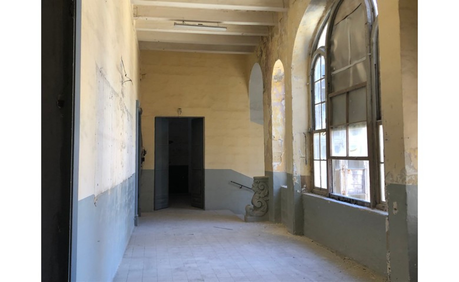 Palazzo with a Courtyard