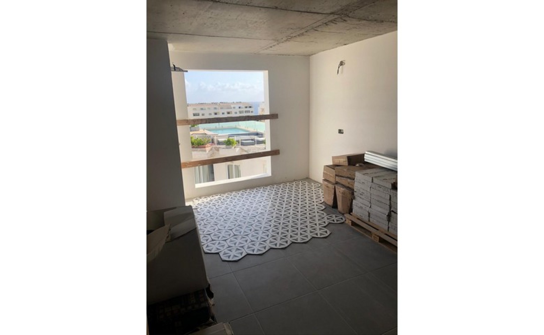 Hostel with a Roof Terrace