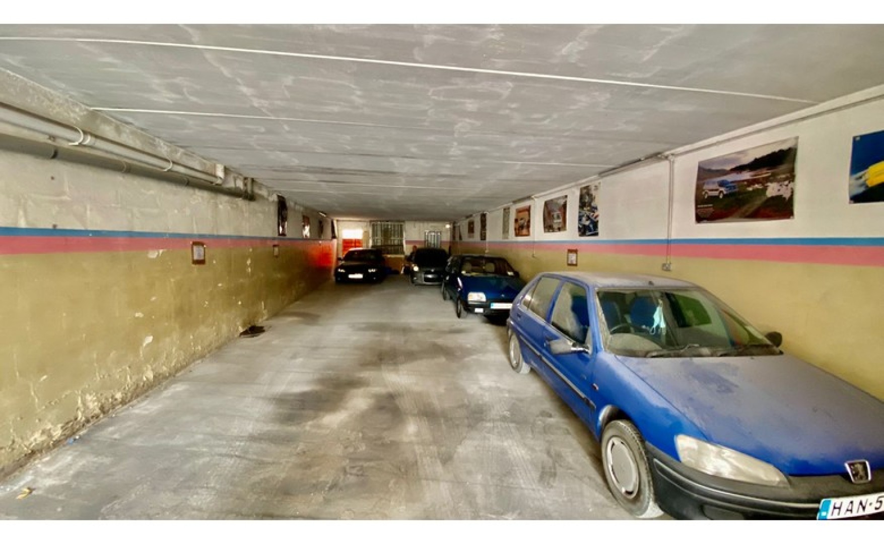 Real estate Malta: 14 car garage for rent / for sale in Hamrun