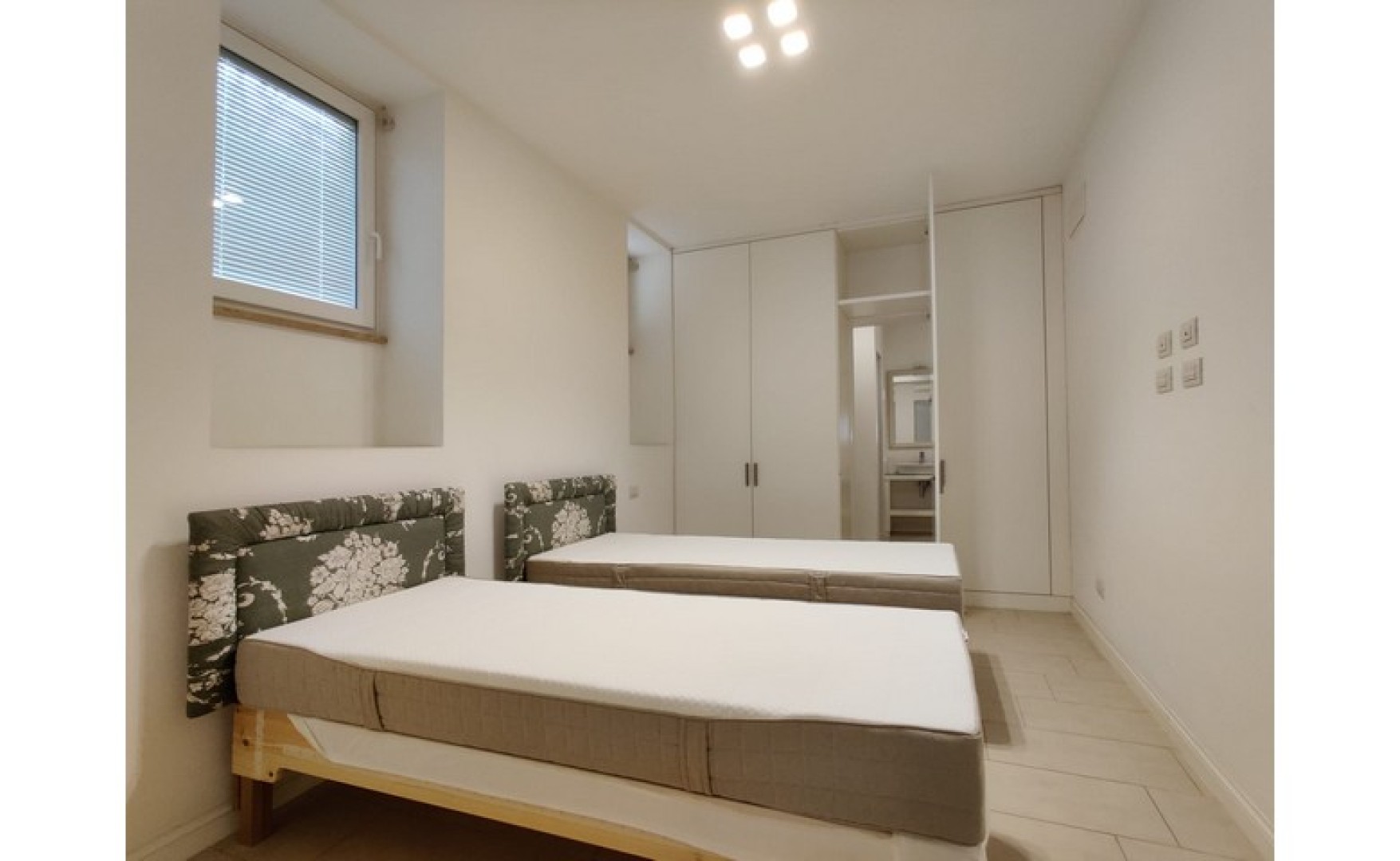 Apartment with Sea Views