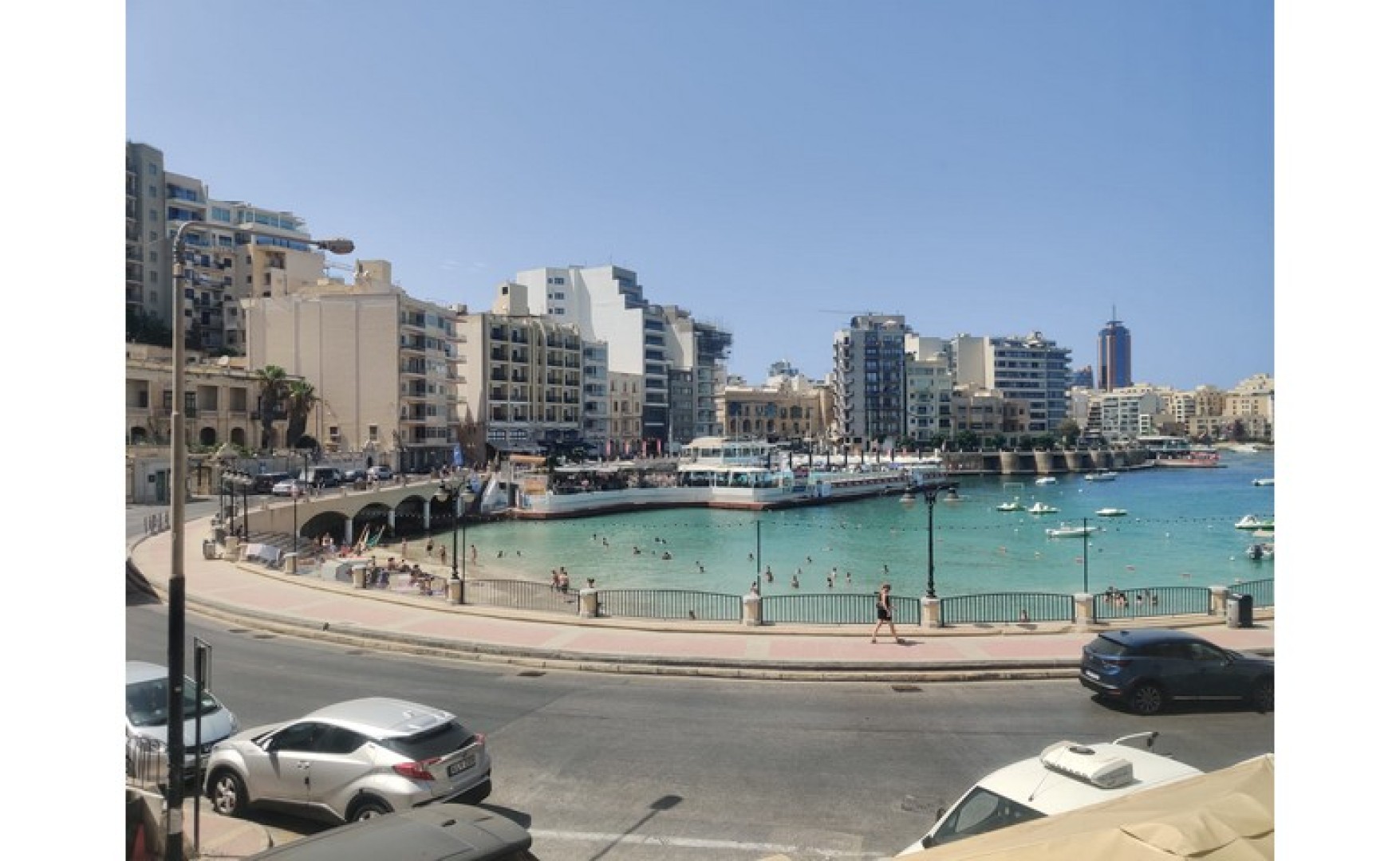 Apartment with Sea Views