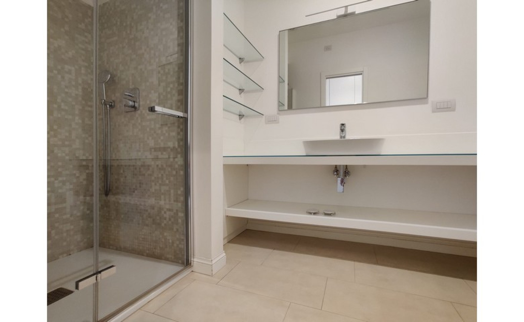 Apartment with Sea Views