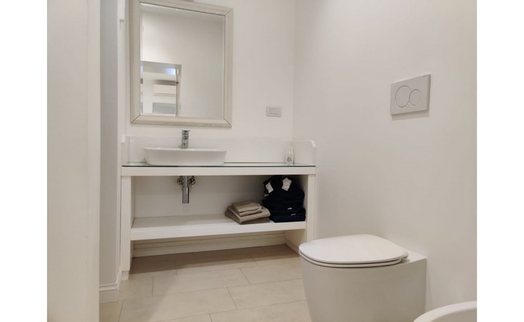 Apartment with Sea Views