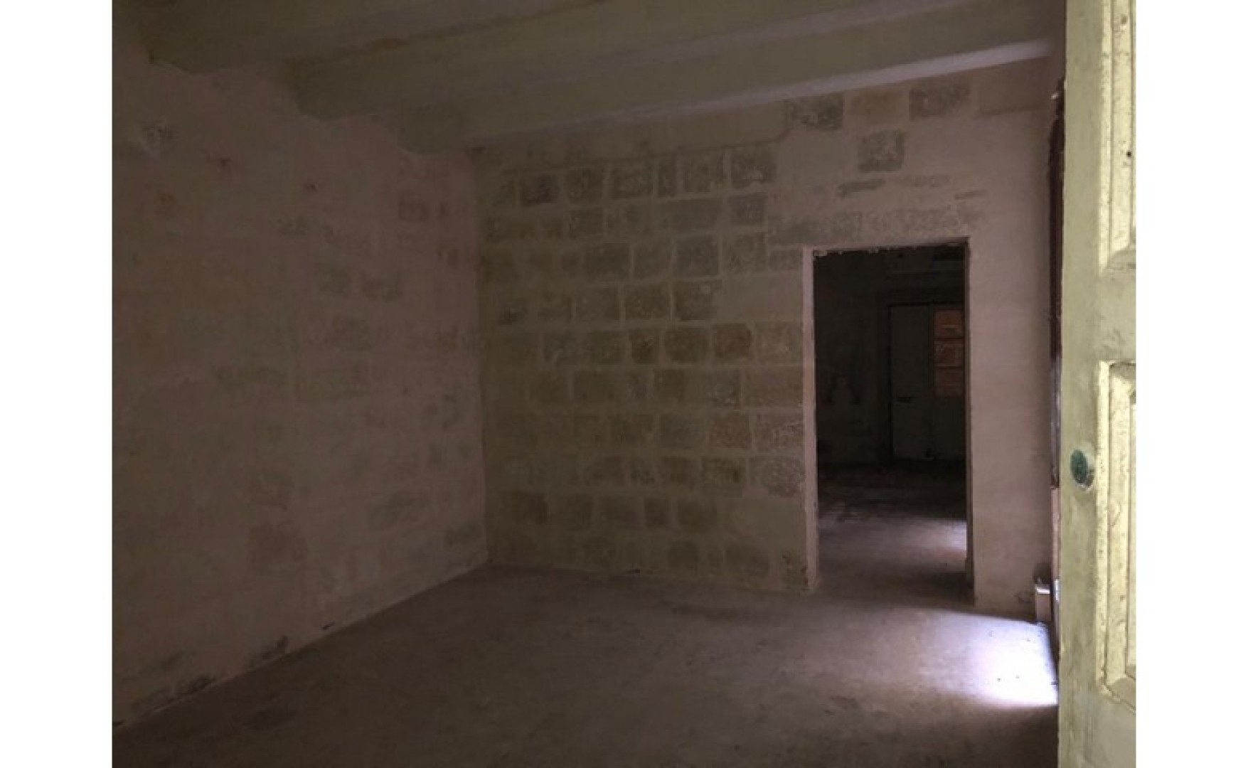 Unconverted Palazzo with a Roof Terrace