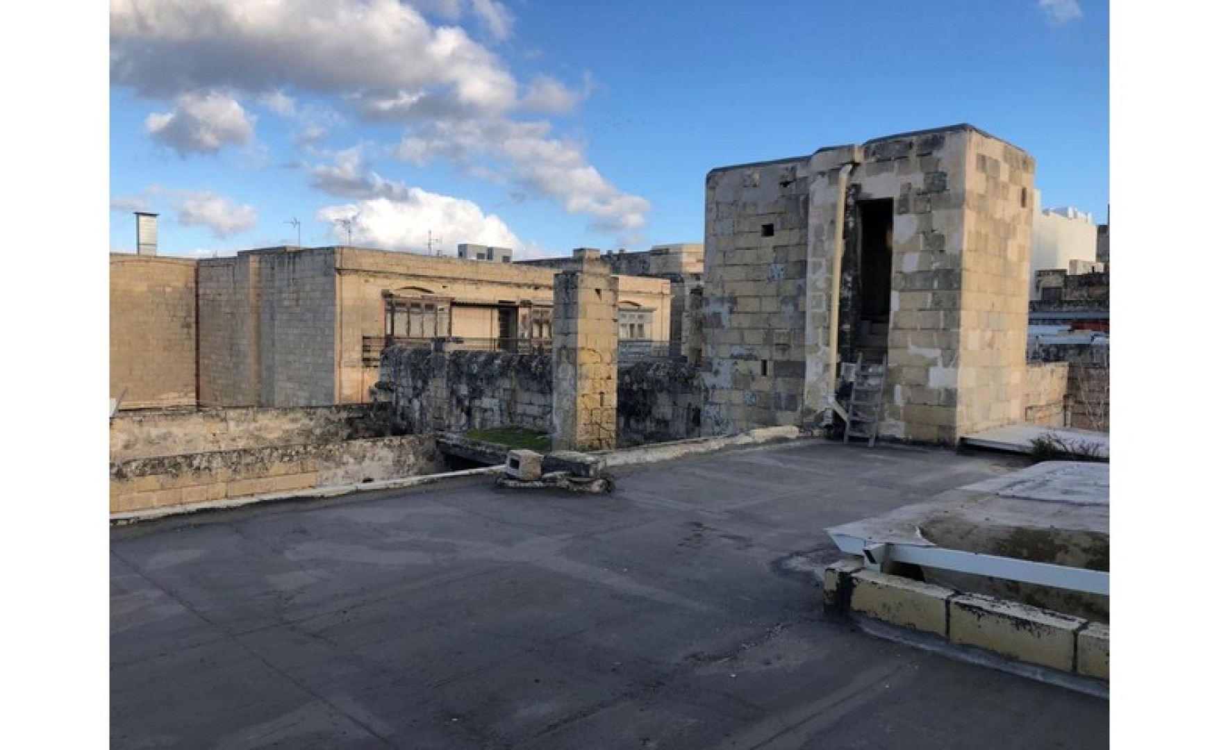 Unconverted Palazzo with a Roof Terrace