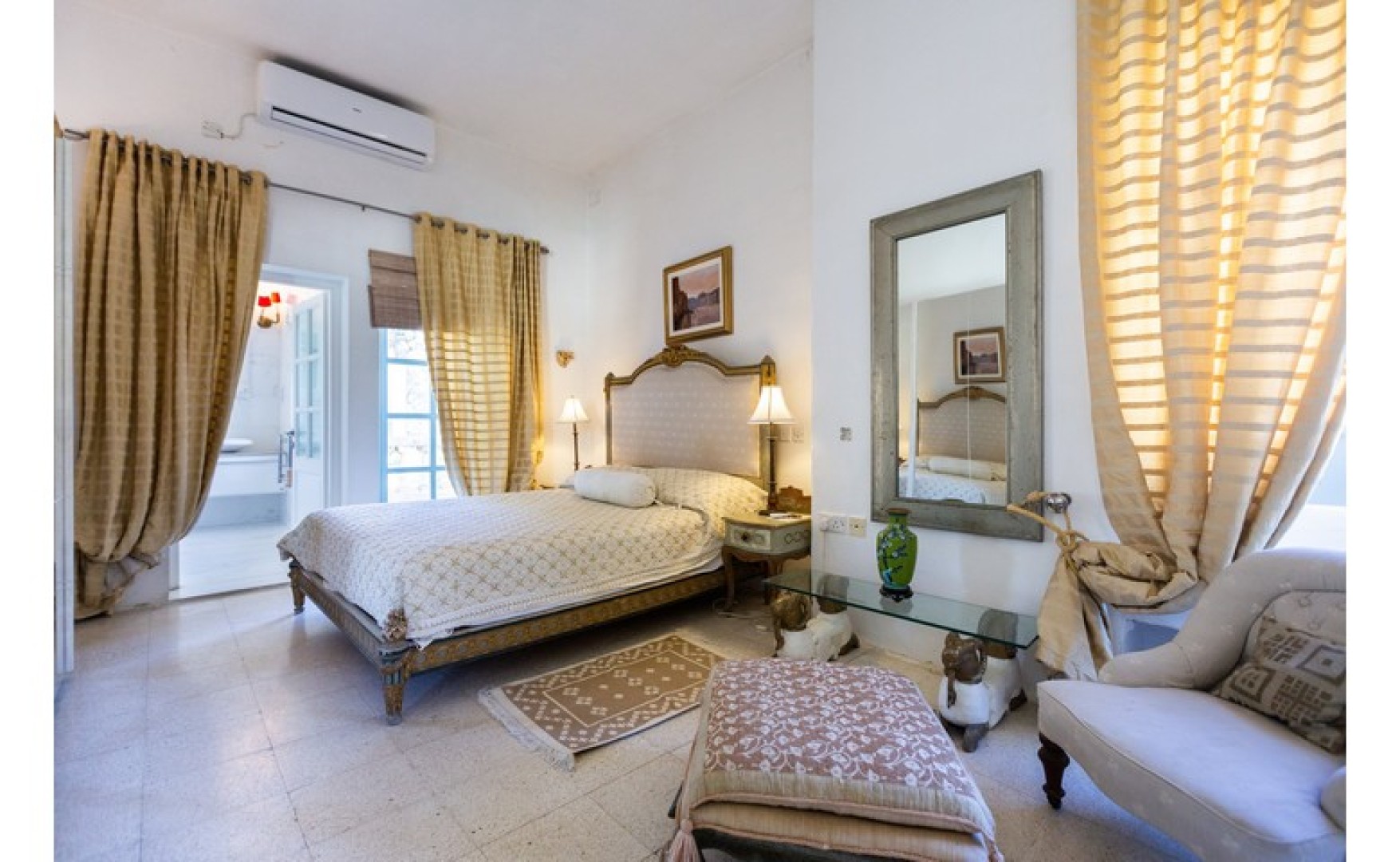 Charming House of Character with a Pool and Gardens